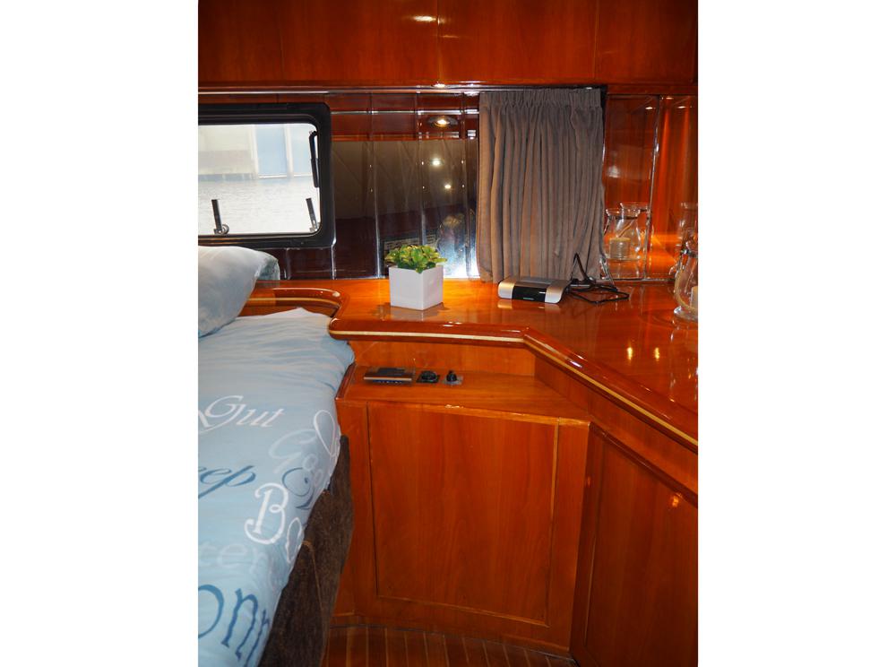 Aft cabin, Accommodation